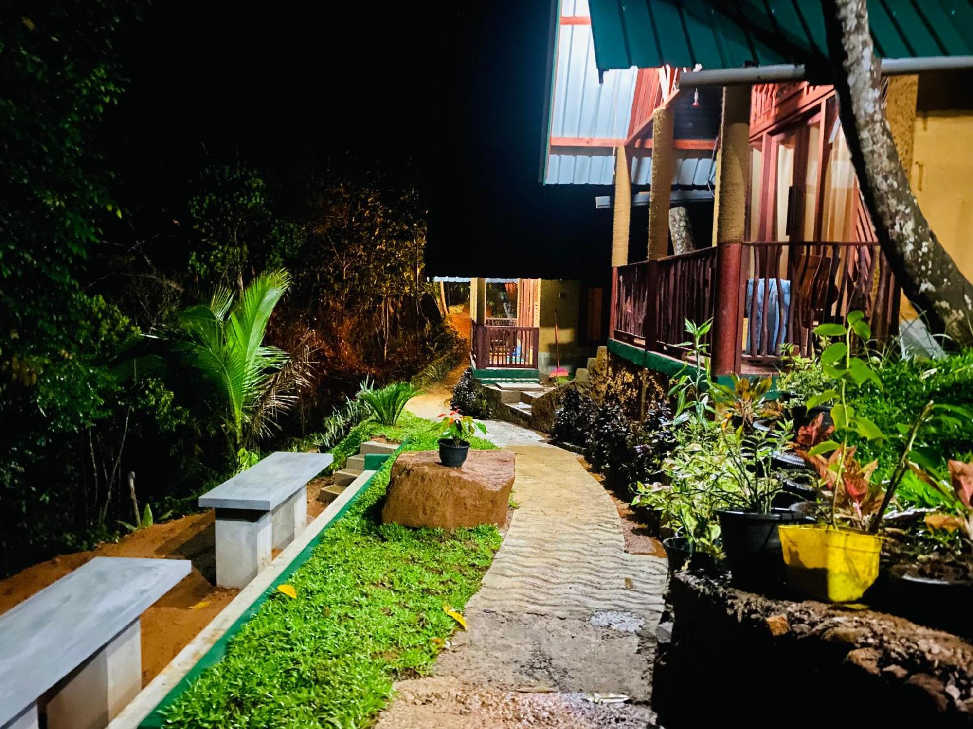 The Rainforest Hideaway Deniyaya Buitenkant foto